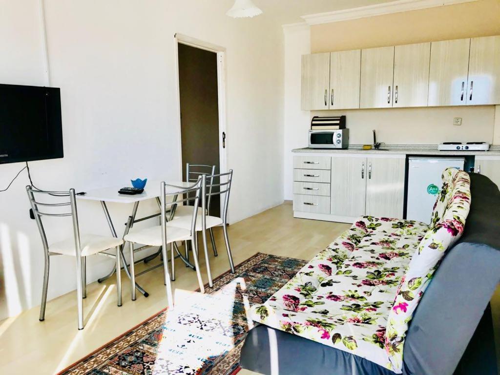 Fulica Apart Kuşadası Buitenkant foto